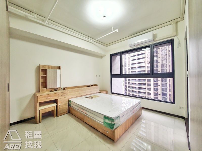 高雄小天母∣河堤世界首租簡約二房