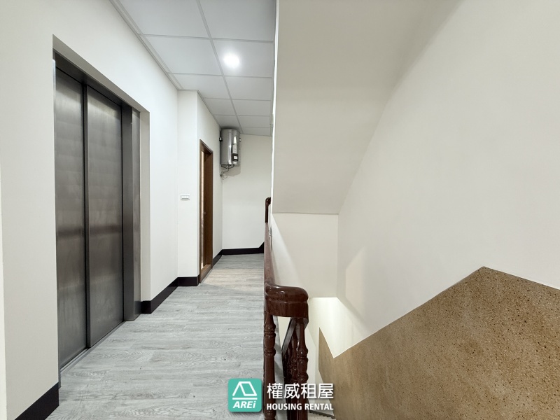 建工商圈｜近高醫｜翻新電梯透天1、2樓出租