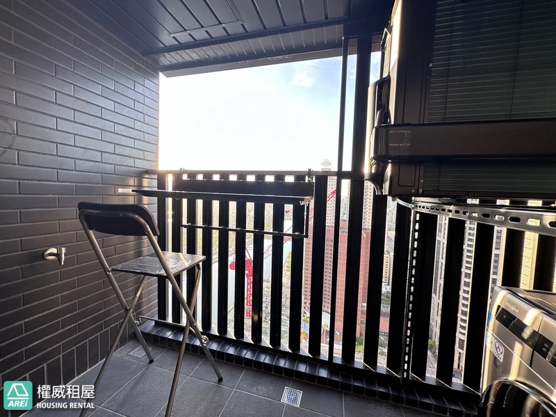 輕奢宅🧳外商首選｜外派高階主管｜高樓灣景兩房｜捷運｜輕軌