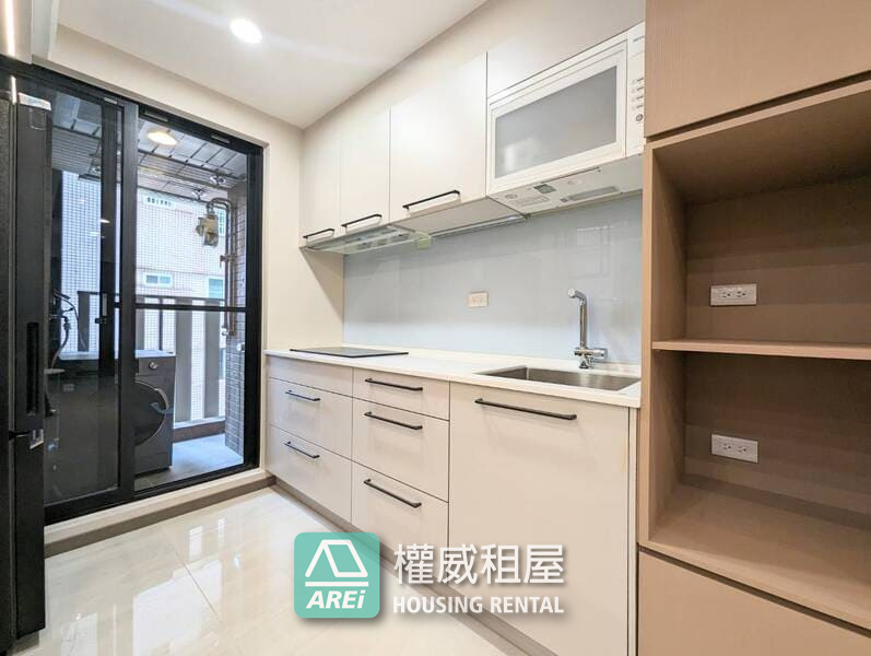 R8和陸寓邸百萬裝潢優質收納多採光1+1房