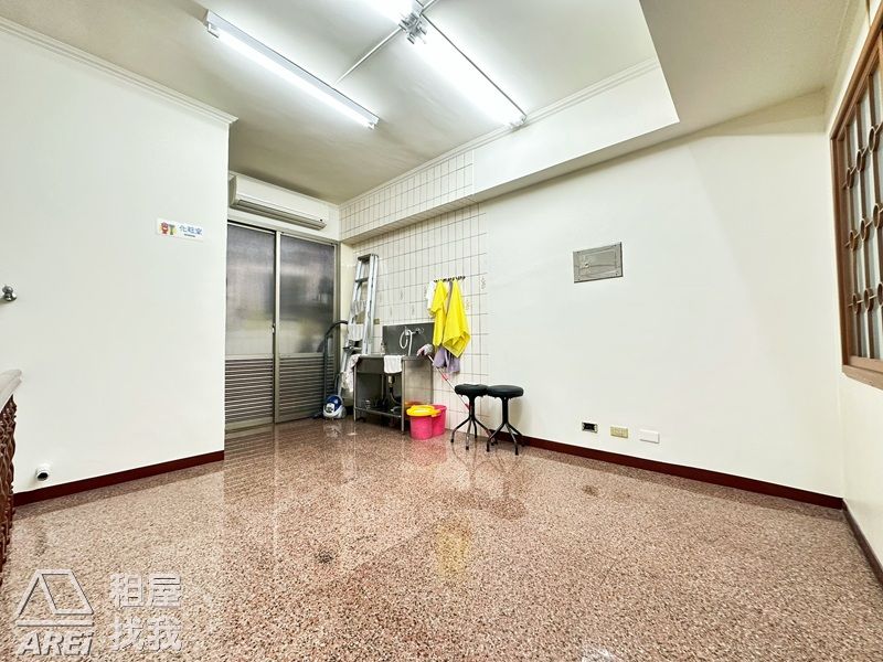 六合夜市自立二路上金店住