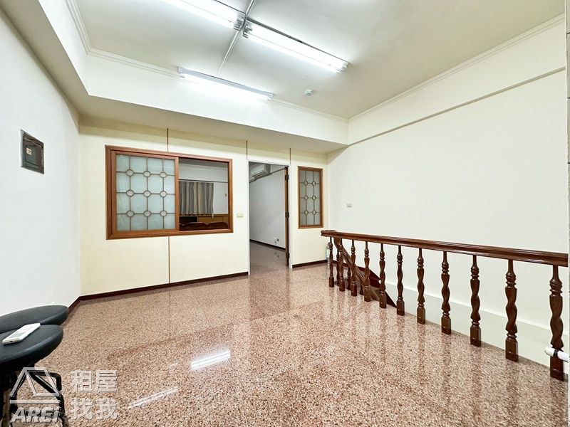 六合夜市自立二路上金店住