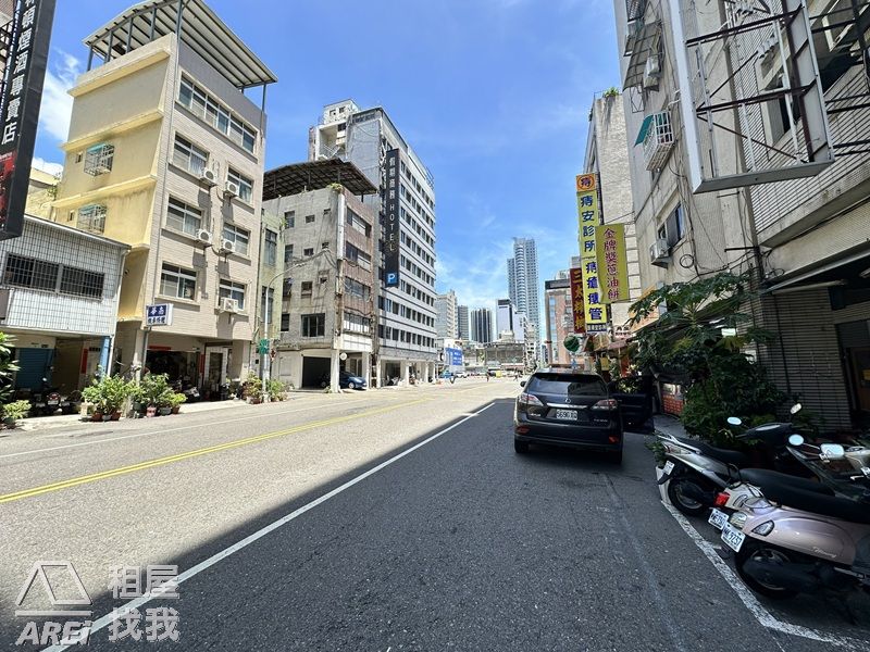 六合夜市自立二路上金店住