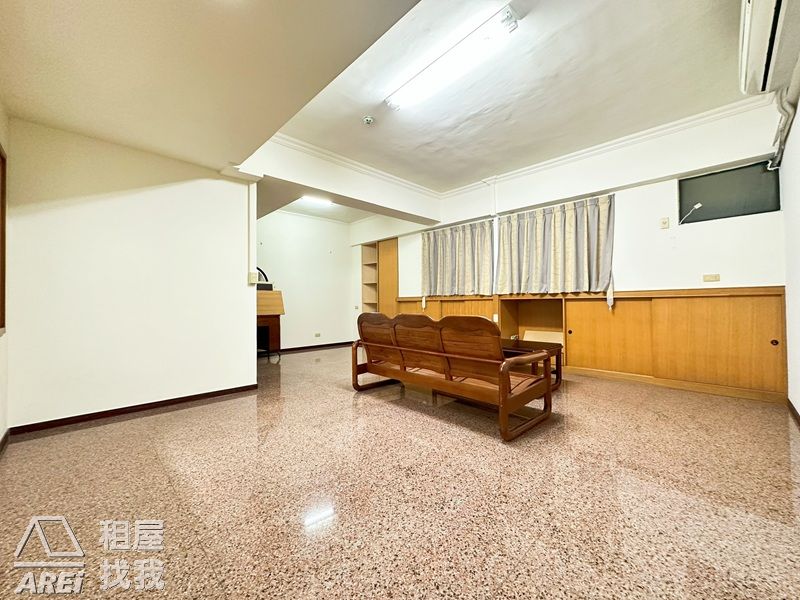六合夜市自立二路上金店住