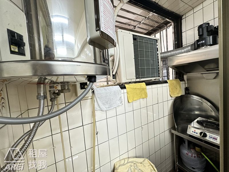 六合夜市自立二路上金店住