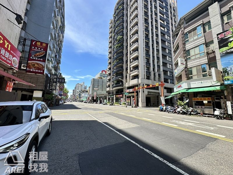 六合夜市自立二路上金店住