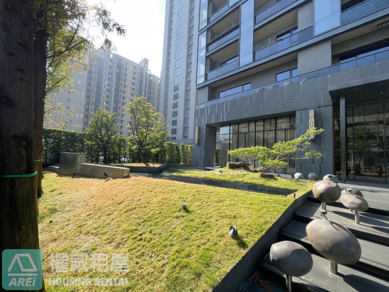 🏡可報稅｜獨家釋出漢神巨蛋晶硯｜泳池景觀4房雙平車
