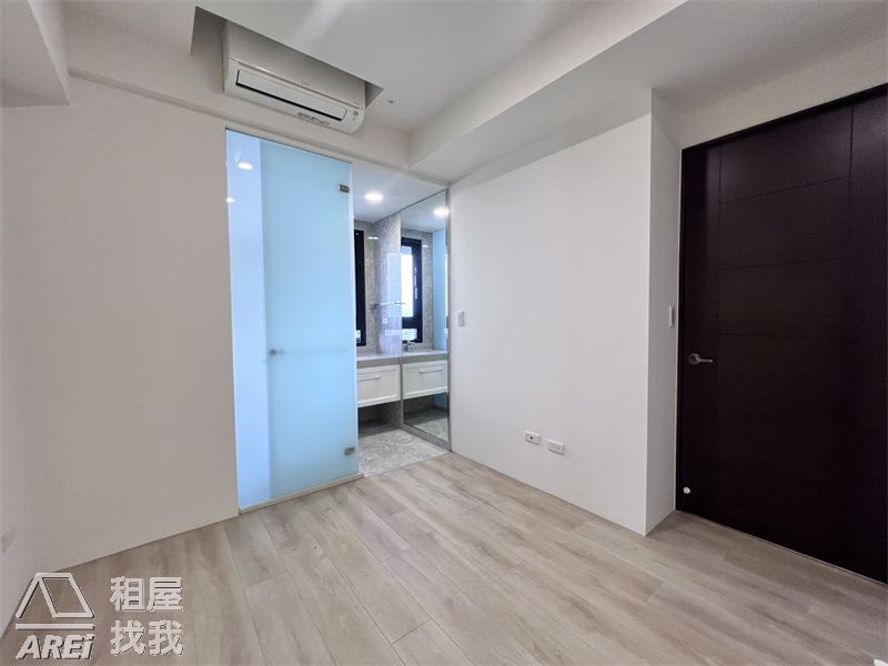 大寮MRT｜太普風光OnLine｜全新交屋 太普質感宅 開放辦公空間+平車