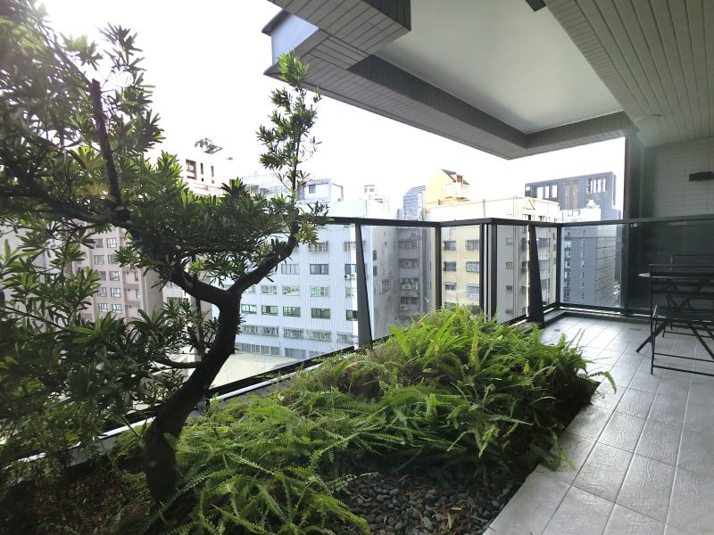 🏙️ O6信義國小站 | 鳳凰中正 | 中正金融商圈核心地段