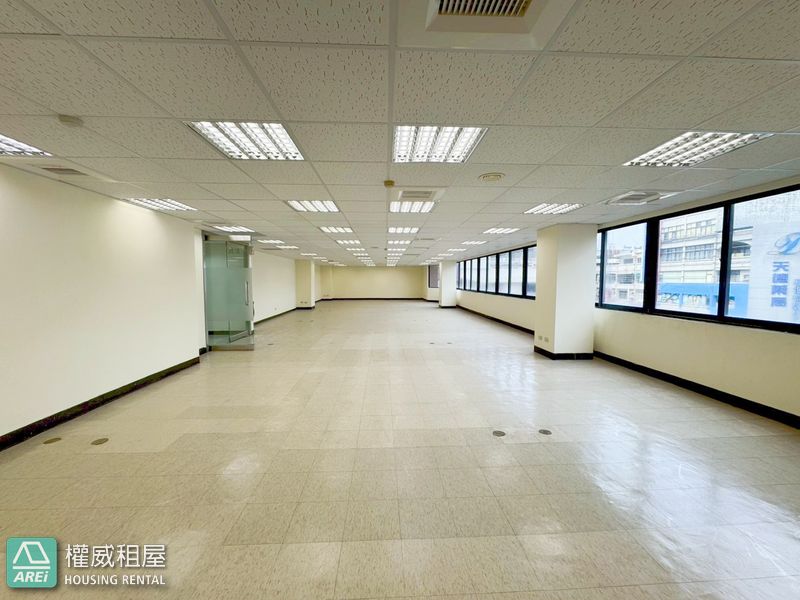 MRT岡山火車站64坪|優質辦公大樓辦公室 Upscale Office