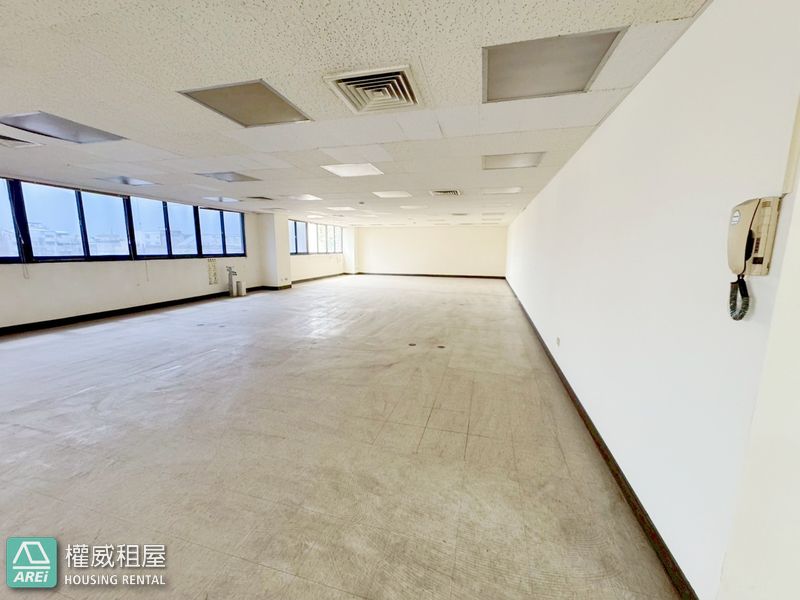 MRT岡山火車站64坪|優質辦公大樓辦公室 Upscale Office