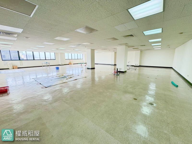 MRT岡山火車站88坪|優質辦公大樓辦公室 Upscale Office
