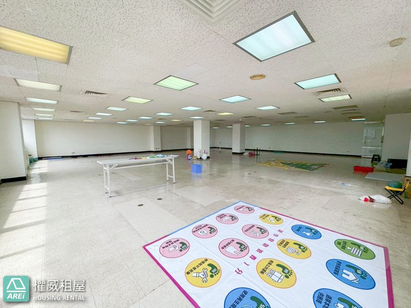 MRT岡山火車站88坪|優質辦公大樓辦公室 Upscale Office