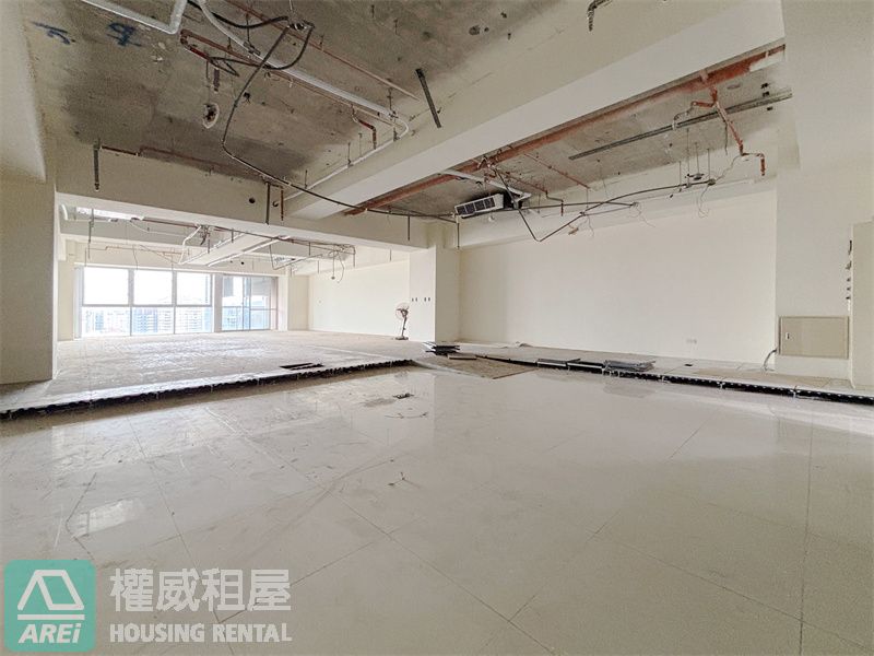 市政總裁🔥高樓視野辦公室出租✨自裝潢空間大