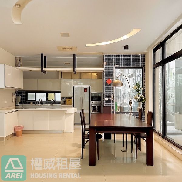 美術館靜巷雙拼電梯別墅｜稀有百坪大空間｜只有美的獨特可以形容