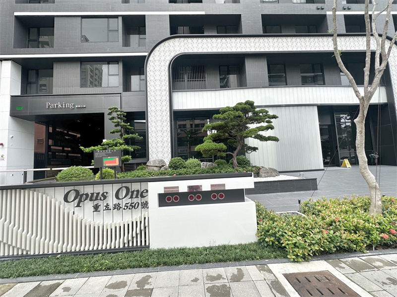 生態園區第一樂章全新高檔三房含平車