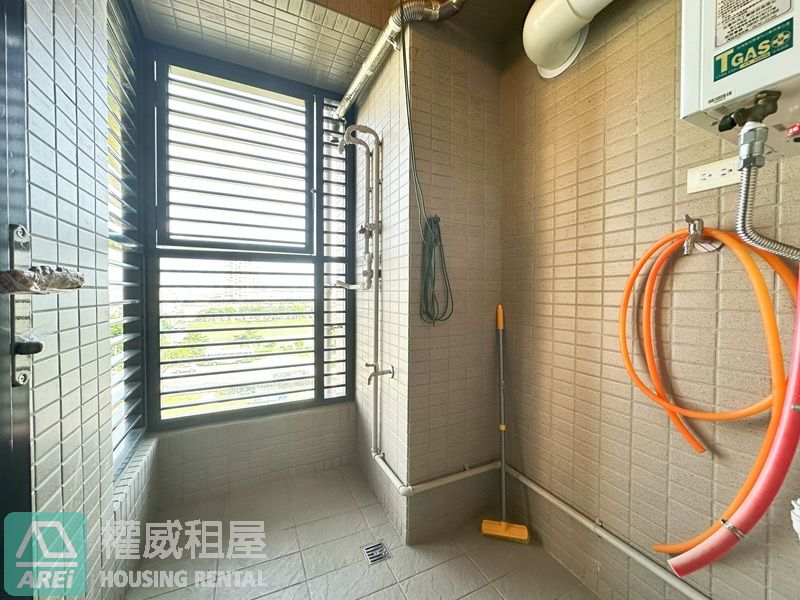 高雄大學百達卓悅空屋1大房平車可租補