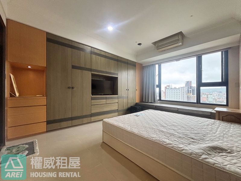 美麗島|高雄車站|領賢高樓景觀4房平車