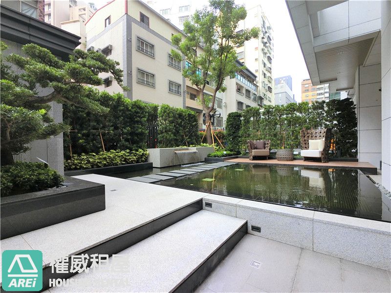 🏙️ O6信義國小站 | 鳳凰中正 | 中正金融商圈核心地段