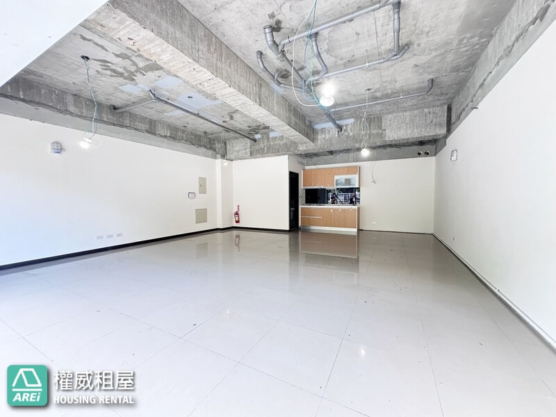東區校園首排店面｜昕視界｜黃金店面釋出｜適合｜早午餐店｜小型診所｜