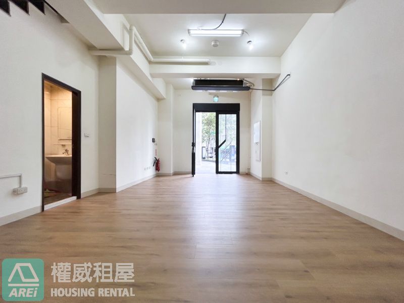 高醫商圈*郡都當代店面