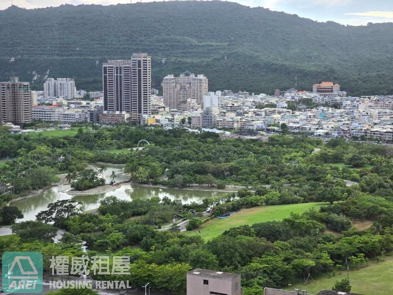 美術館龍騰極緻4房2廳3衛2陽台+雙平車