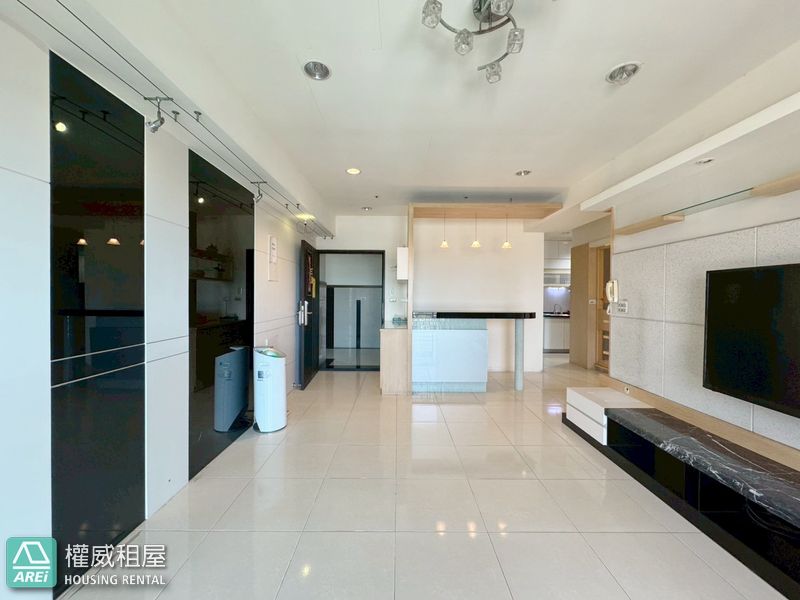 輕軌馬卡道｜悅讀山妍2+1房｜平車美術館
