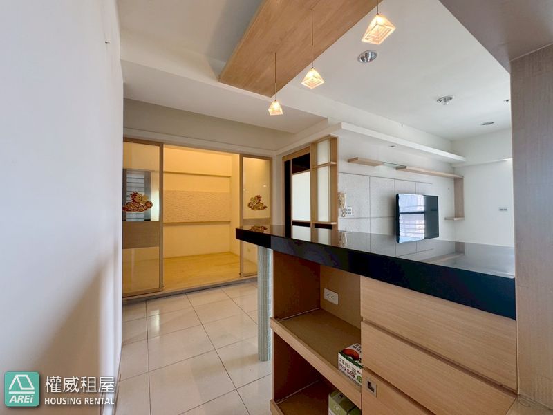 輕軌馬卡道｜悅讀山妍2+1房｜平車美術館