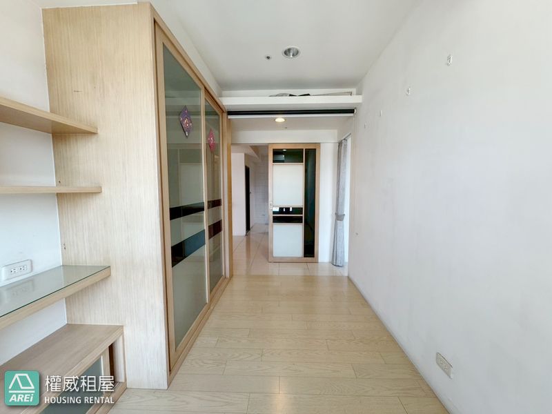 輕軌馬卡道｜悅讀山妍2+1房｜平車美術館
