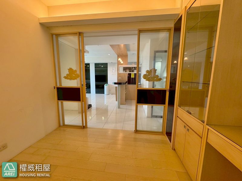 輕軌馬卡道｜悅讀山妍2+1房｜平車美術館