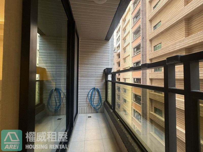 農十六 R13大千麗緻三房車位