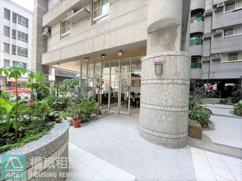 巨蛋MRT琉璃園明亮3房平車可租補可寵