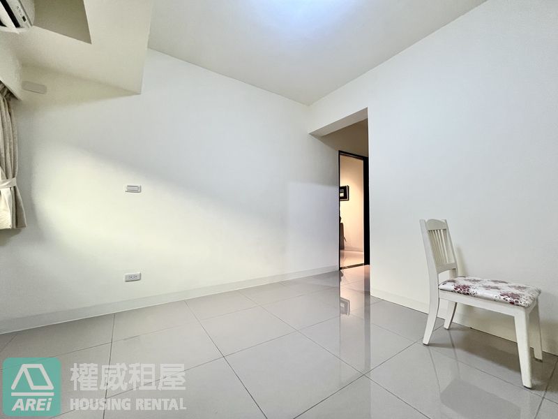 🏡【西子灣｜濱海二路二樓公寓出租】
