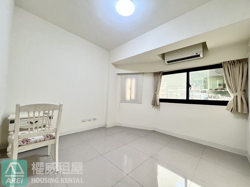 🏡【西子灣｜濱海二路二樓公寓出租】