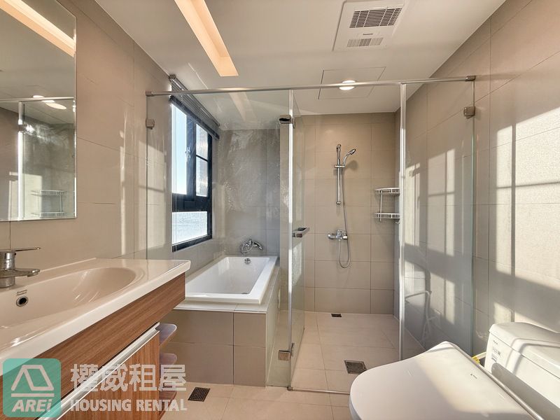 楠梓台積電森河畔三房景觀前後陽台