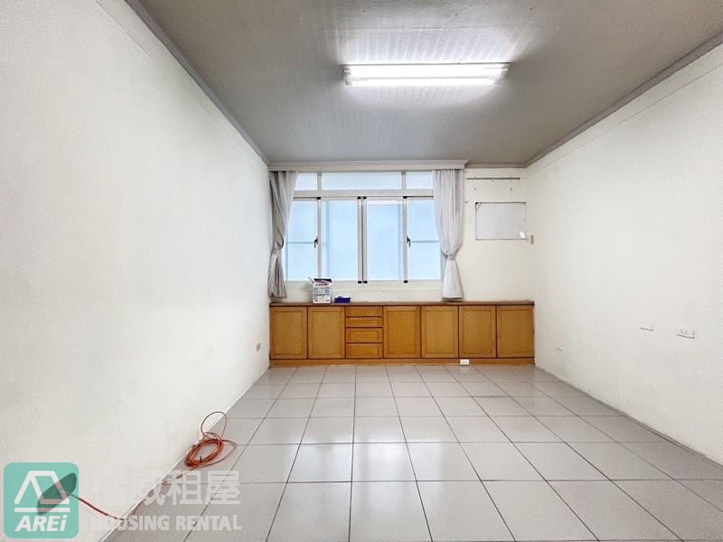 三多商圈｜屋況優｜整棟透天店面