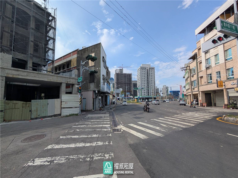 高大特區|臨路六米面寬店面|大坪好規劃