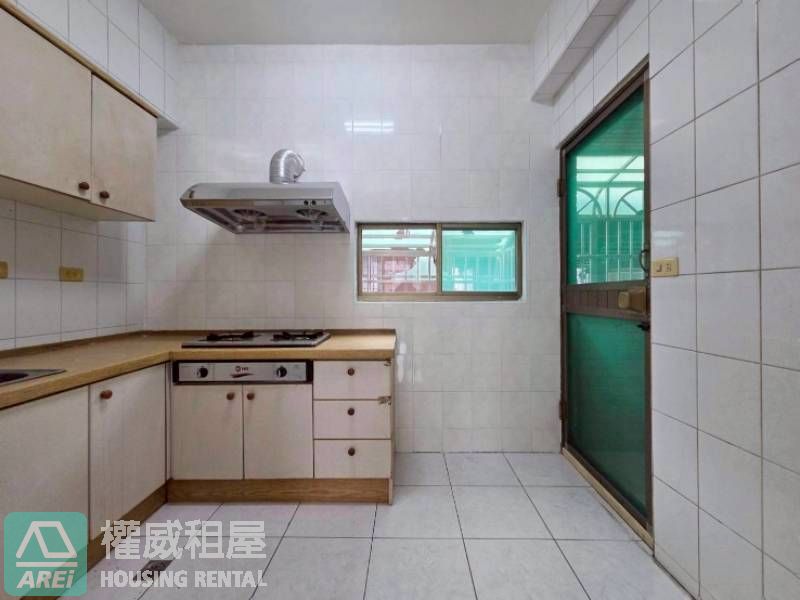 瑞隆商圈•凱旋二聖輕軌•靜謐生活宅三房平車
