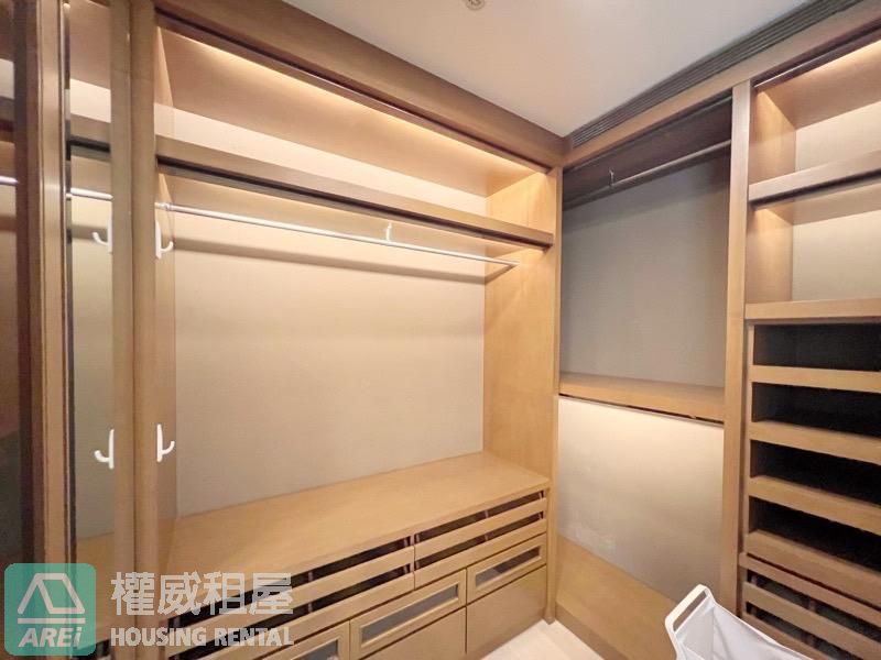 🌼美術館七賢國中・人文觀邸心曦大三房車位