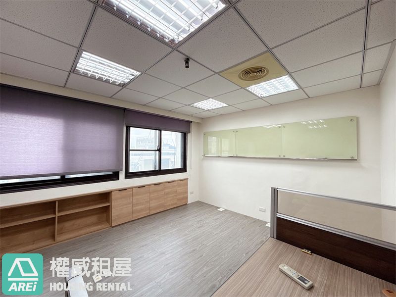 捷運中央公園旁｜煥新商辦空間｜質感與地點兼具