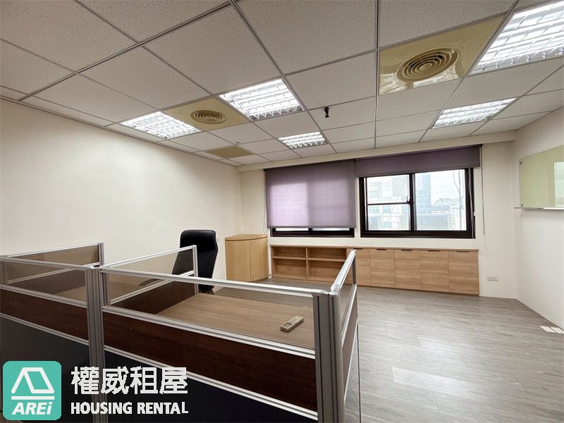 捷運中央公園旁｜煥新商辦空間｜質感與地點兼具