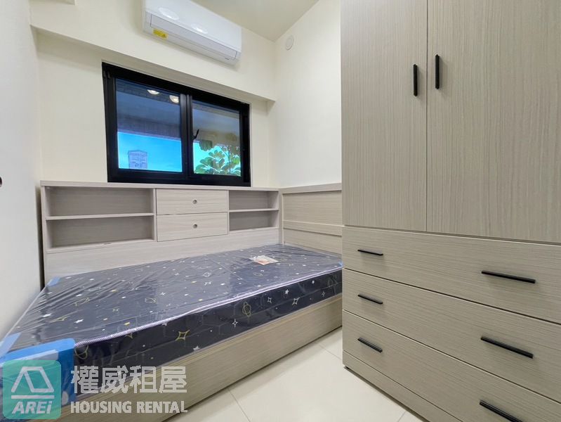 高大特區崑庭馥御全新2+1平車可租補