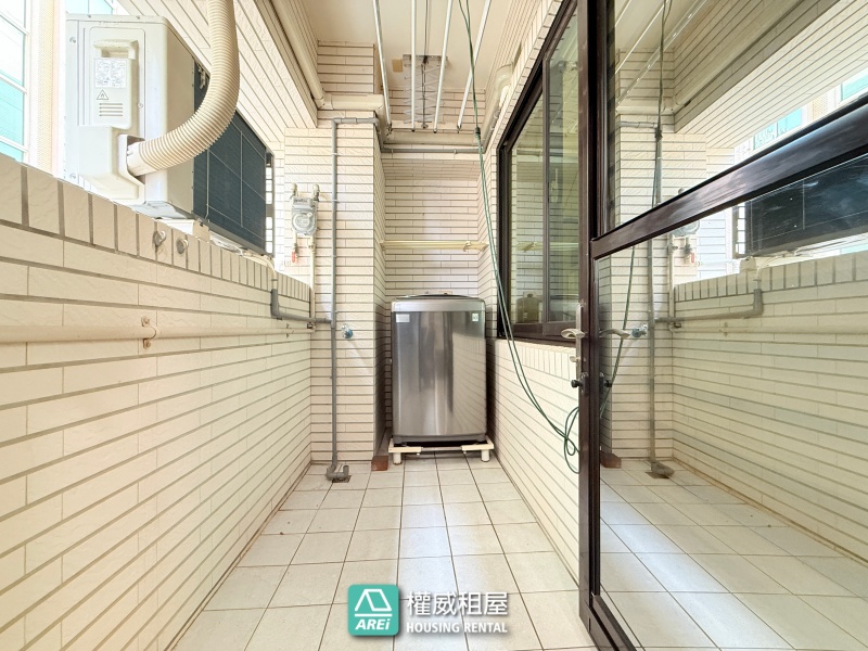 近美術館特區 輕軌旁｜悅讀工坊舒適3房