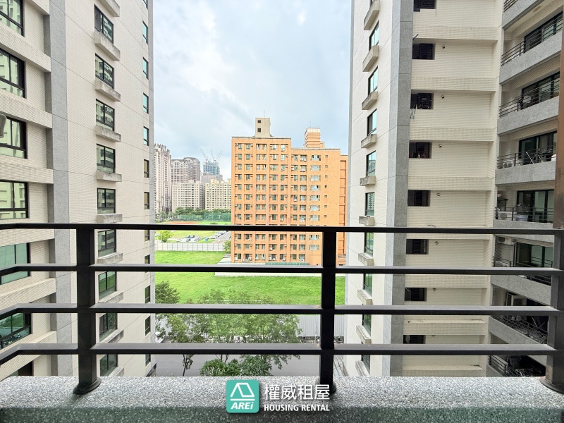 近美術館特區 輕軌旁｜悅讀工坊舒適3房
