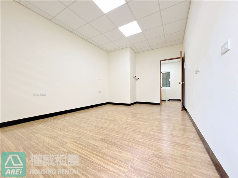C28高雄高工建工商圈全棟翻新靜巷優質4房透天