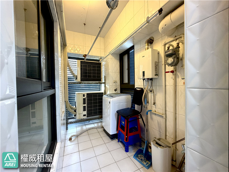 左營高鐵｜太普上新光｜輕奢質感 兩房 車位｜可租補