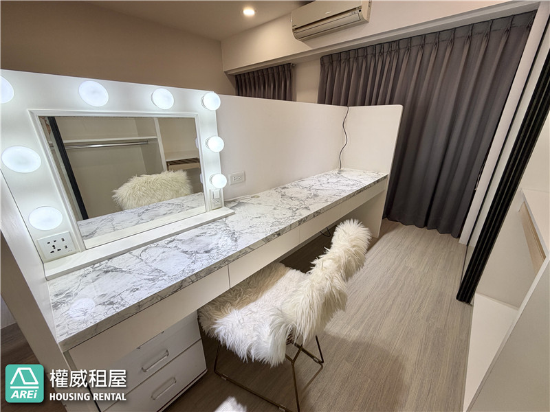 左營高鐵｜太普上新光｜輕奢質感 兩房 車位｜可租補