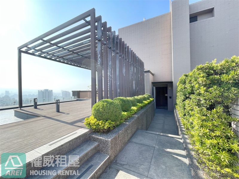 Top協勝發|高鐵特區|高樓景觀讚|大三房三陽台