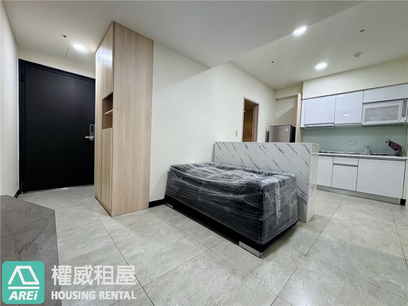 愛情河左岸｜全新高樓層純白景觀宅｜俯瞰愛河天際ｘ平面車位