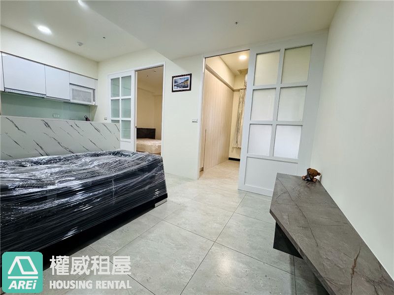 愛情河左岸｜全新高樓層純白景觀宅｜俯瞰愛河天際ｘ平面車位